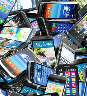 Мобильный телефон